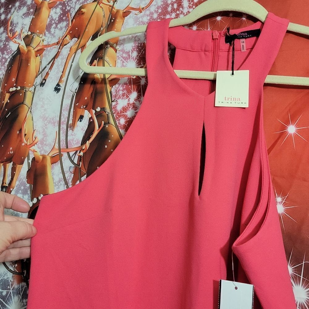 Keyhole Halter Dress - Picture 8 of 15